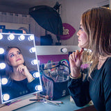 Servicio de maquillaje y peinado para sesiones de fotos